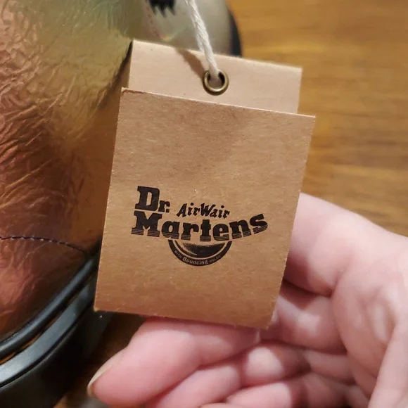 NWT Dr Martens Crinkle Leather Rainbow Holographic 1460J Boots - Picture 5 of 14